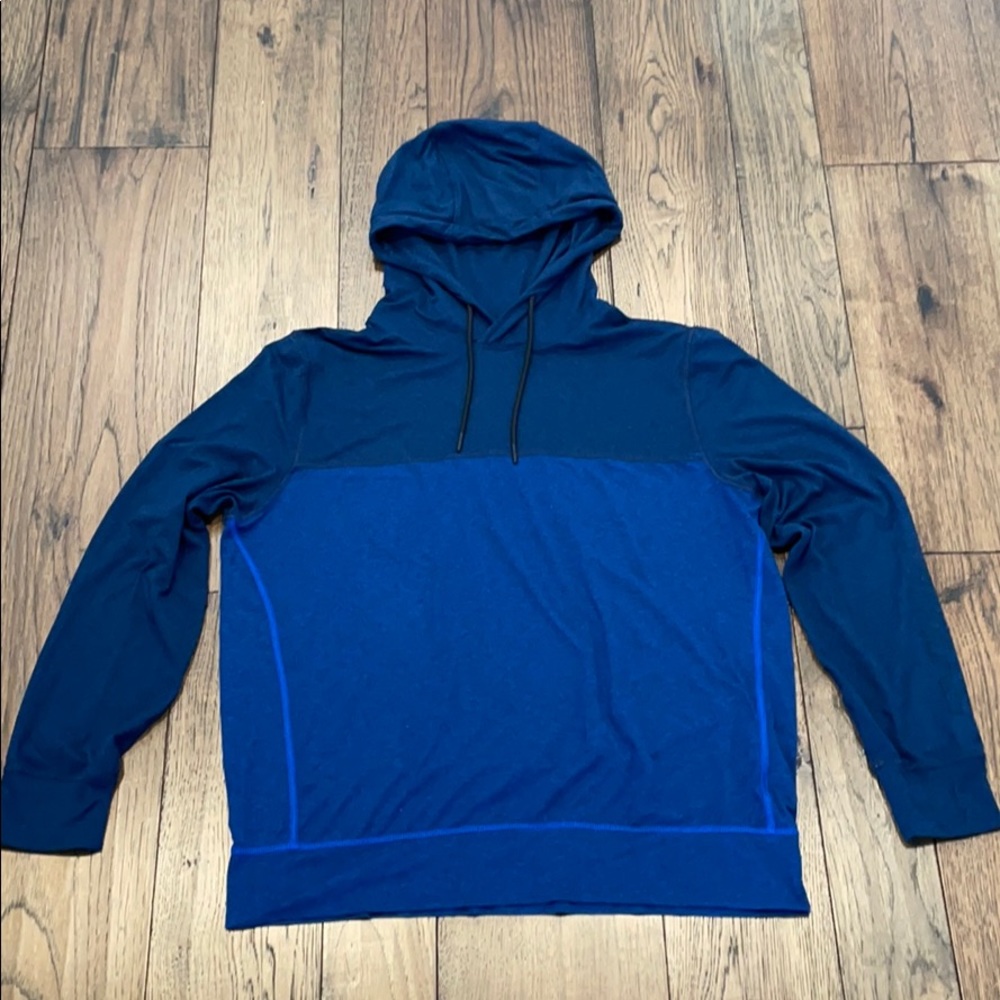 American Eagle Men’s lightweight hoodie Size M